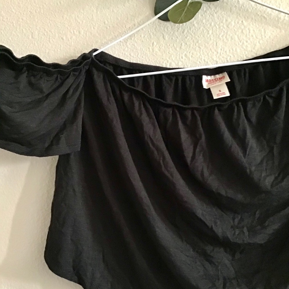 Black off the shoulder crop too